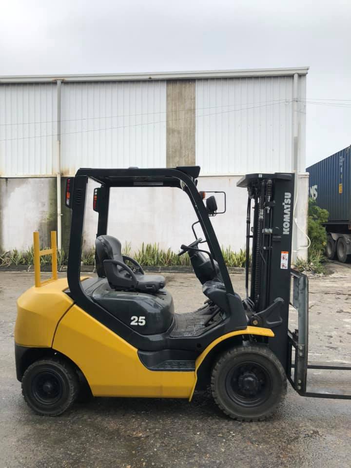 XE NÂNG DẦU 2.5 TẤN KOMATSU FD25T-17-311837