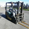 XE NÂNG XĂNG 1.5 TẤN KOMATSU FG15LC-20