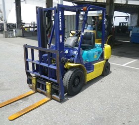 XE NÂNG DẦU 2.5 TẤN KOMATSU FD25C-12- 525758