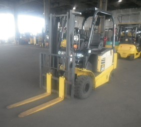 XE NÂNG ĐIỆN 2.5 TẤN KOMATSU FE25-1 Lh: 0943888255
