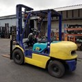 XE NÂNG DẦU 2,5 TẤN KOMATSU FD25T-14 558735 Lh 0943888255