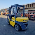 XE NÂNG DẦU 2,5 TẤN KOMATSU FD25-11 338031 Lh 0943888255