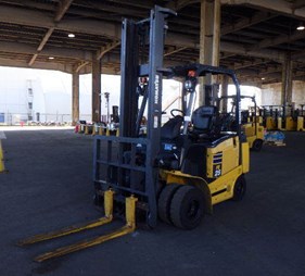 XE NÂNG ĐIỆN 2,5 TẤN KOMATSU GẬT GÙ, LỐP KÉP FE25-1 302285