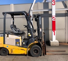XE NÂNG ĐIỆN 2,5 TẤN KOMATSU FE25-1 300216
