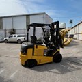Xe nâng điện 2.5 tấn kẹp tròn