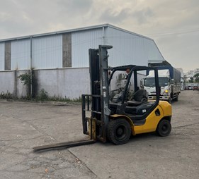 Xe nâng dầu 3 tấn - Komatsu model FD30T-17