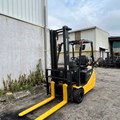 XE NÂNG ĐIỆN 2 TẤN KOMATSU FB20M-12  831080