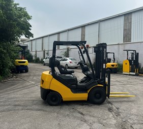 XE NÂNG DẦU 1.8 TẤN KOMATSU FD18T-21 203031