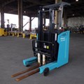 XE NÂNG ĐIỆN ĐỨNG LÁI 1 TẤN SUMITOMO RIH-02009 LH 0943888255
