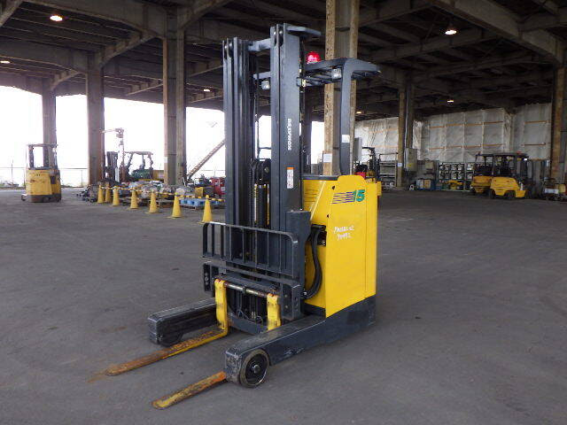 XE NÂNG ĐIỆN ĐỨNG LÁI 1.5 TẤN KOMATSU FB15RL-12  90492