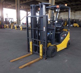 XE NÂNG ĐIỆN 1.5 TẤN CHUI CÔNG 3 TẦNG KOMATSU FB15-12 850079 