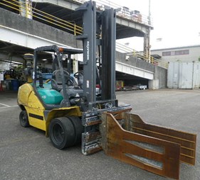 XE NÂNG DẦU 4,5 TẤN KOMATSU FD45T-10 136130