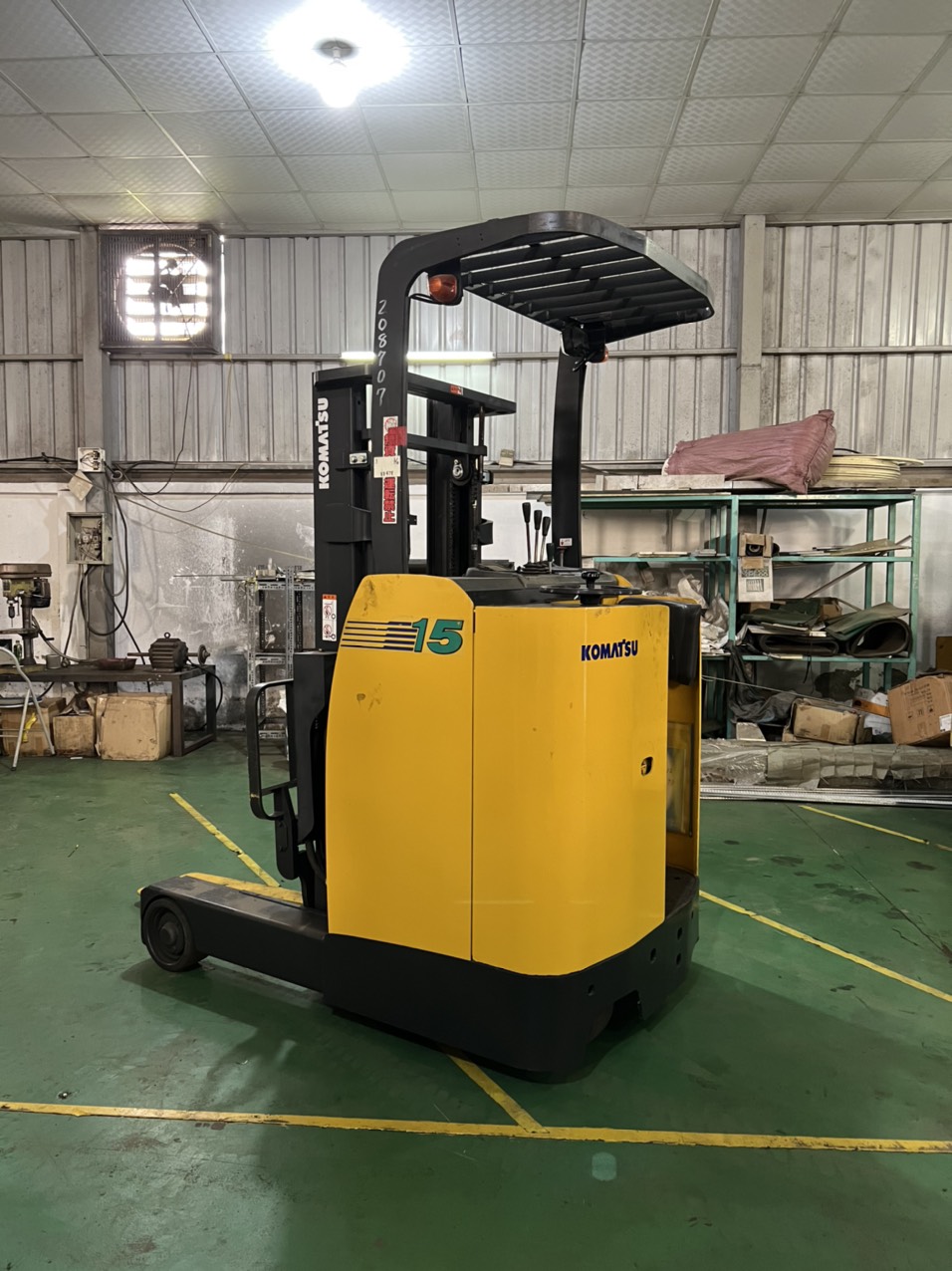 XE NÂNG ĐIỆN ĐỨNG LÁI 1.5 TẤN KOMATSU FB15RS-12 88478