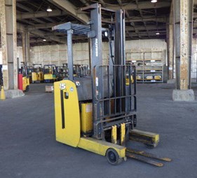 XE NÂNG ĐIỆN ĐỨNG LÁI 1.5 TẤN KOMATSU FB15RLF-15 155037