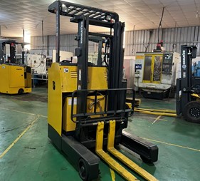 XE NÂNG ĐIỆN ĐỨNG LÁI 1.5 TẤN KOMATSU FB15RS-12 88478