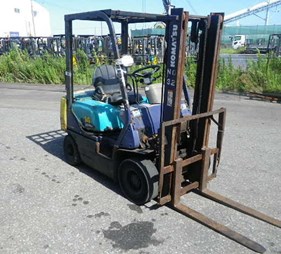 XE NÂNG DẦU 1,4 TẤN KOMATSU FD14T-17 631305