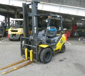 XE NÂNG DẦU 2,5 TẤN KOMATSU FD25C-17 331514