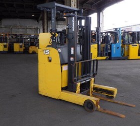 XE NÂNG ĐIỆN ĐỨNG LÁI 1.5 TẤN KOMATSU FB15RL-15 158464