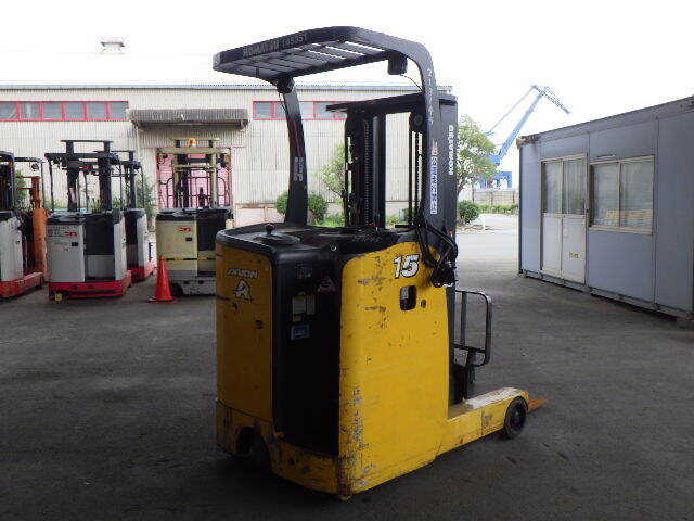 XE NÂNG ĐIỆN ĐỨNG LÁI 1.5 TẤN KOMATSU FB15RL-14 145351