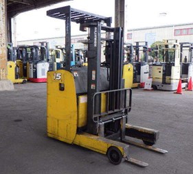 XE NÂNG ĐIỆN ĐỨNG LÁI 1.5 TẤN KOMATSU FB15RL-15 158172