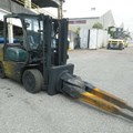 XE NÂNG DẦU 3,3 TẤN KOMATSU FD33NT-8 111950