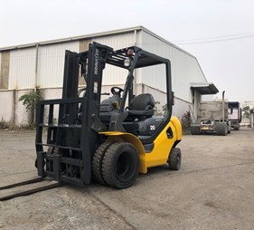 XE NÂNG DẦU 2 TẤN KOMATSU  FD20C-17  327569