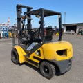XE NÂNG DẦU 2,5 TẤN KOMATSU FD25T-17 340380