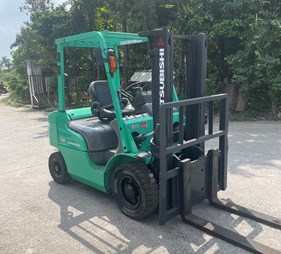 XE NÂNG DẦU 2TẤN MITSUBISHI FDE20T 20820