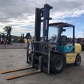 XE NÂNG DẦU 3,5 TẤN KOMATSU FD35W-7 104893