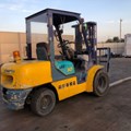 XE NÂNG DẦU 3 TẤN KOMATSU FD30T-12 524182