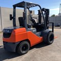XE NÂNG DẦU 3 TẤN  TOYOTA 02-8FDL30