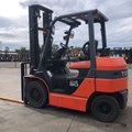 XE NÂNG ĐIỆN 3 TẤN TOYOTA 8FB30 8FBJ35-104