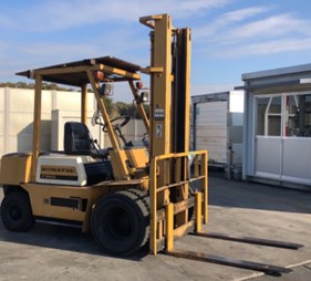 XE NÂNG DẦU 2.5 TẤN KOMATSU FD25-8 140931