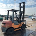 XE NÂNG DẦU 2,5 TẤN TOYOTA 7FD25