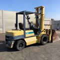 XE NÂNG DẦU 3 TẤN KOMATSU FD30H-11 472049