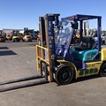 XE NÂNG DẦU 2,5 TẤN KOMATSU FD25T-12 512358