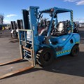 XE NÂNG DẦU 3 TẤN KOMATSU FD30T-16 724329