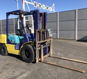 XE NÂNG DẦU 3 TẤN KOMATSU FD30W-14 554267