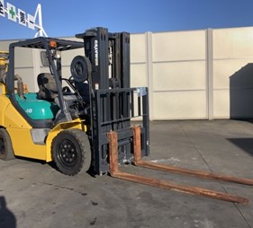 XE NÂNG DẦU 4 TẤN KOMATSU FD40NT-10 136608