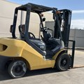 XE NÂNG DẦU 2,5 TẤN KOMATSU FD25T-17 334283