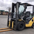 XE NÂNG DẦU 3 TẤN KOMATSU FD30T-17 320112