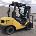 XE NÂNG DẦU 3 TẤN KOMATSU FD30T-17 320112