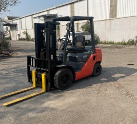 XE NÂNG DẦU 2,5 TẤN TOYOTA 02-8FD25-A8FD25-81078