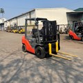 XE NÂNG DẦU 2,5 TẤN TOYOTA 02-8FD25-A8FD25-81078