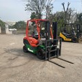 XE NÂNG DẦU 2,5 TẤN KOMATSU FD25T-17 323681 Lh 0943888255