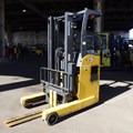 XE NÂNG ĐIỆN ĐỨNG LÁI 1.5 TẤN KOMATSU FB15RW-14 144314