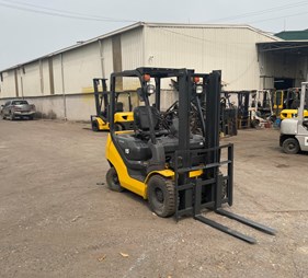 XE NÂNG DẦU 1,5 TẤN KOMATSU FD15T-21 201253