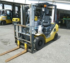 XE NÂNG DẦU 2,5 TẤN KOMATSU  FD25T-17 341315