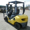 XE NÂNG DẦU 2,5 TẤN KOMATSU  FD25T-17 341315