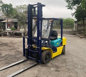 XE NÂNG DẦU 2,5 TẤN KOMATSU  FD25C-12 538056